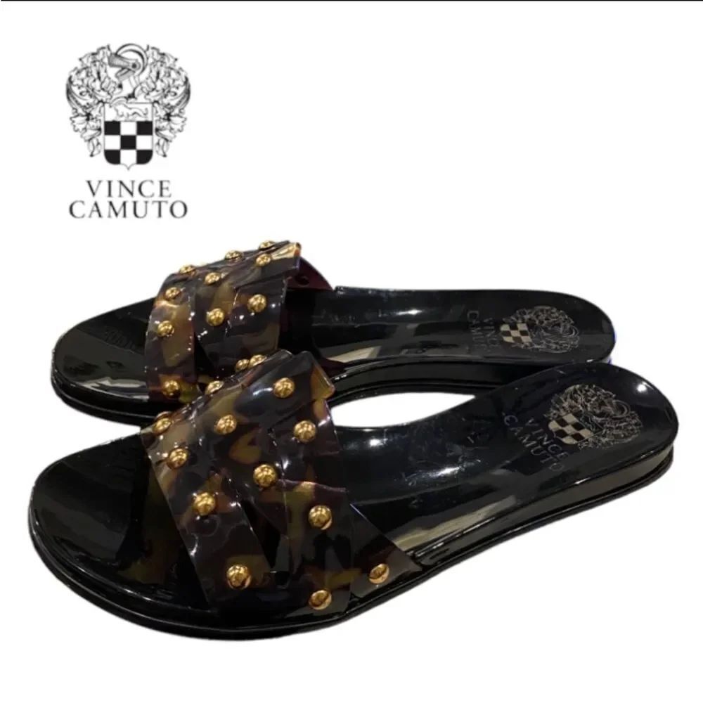 VINCE CAMUTO Women's Emelon Studded Slide Sasndals 6